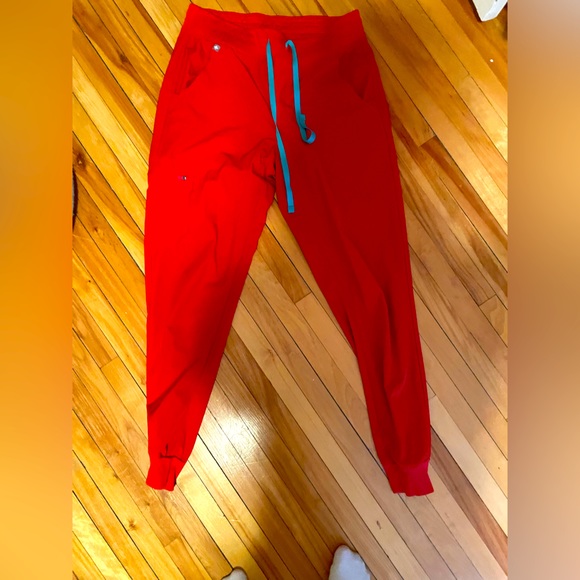 Raefella xxs top and small Zamora high waisted joggers in fion lite material - Picture 1 of 2